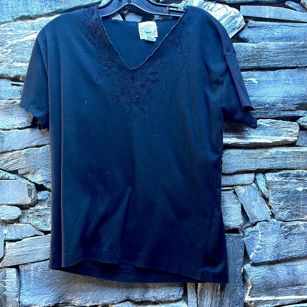 Classic New England T-shirt 🌈